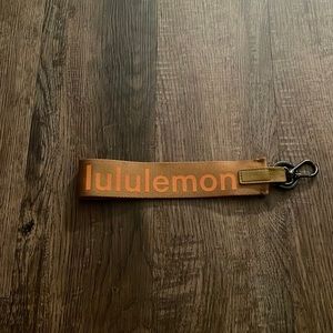 Lululemon Neve Lost key chain